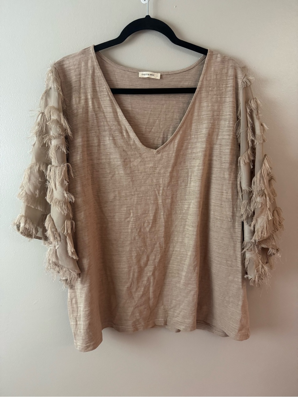 And The Why Taupe Tassel-Sleeve V-Neck Tunic Large